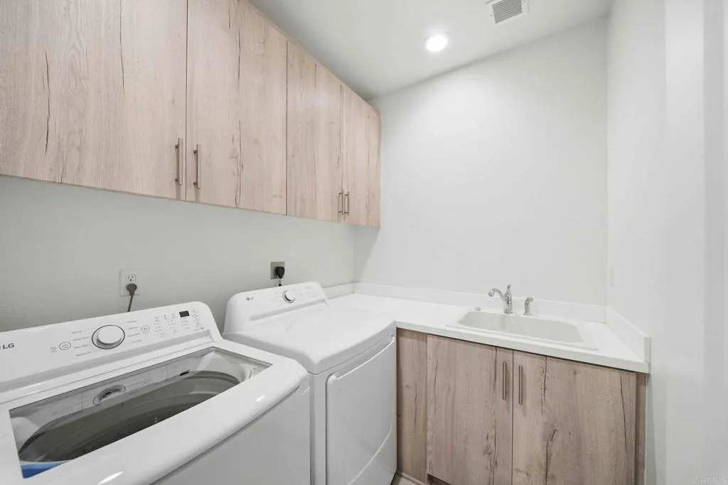 https://cdn.realtyfeed.com/cdn/127/306583069/f66779309cf9a8da84434c3dd0485da4.webp