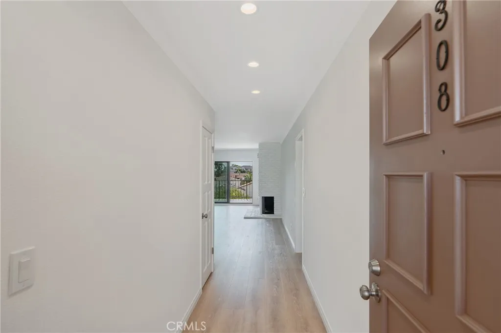 900 Cedar Street Unit 308, El Segundo, CA 90245 - Photo 2 of 29, El Segundo, CA