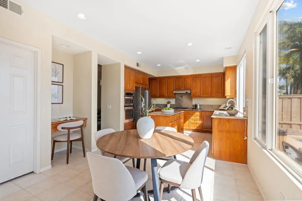 https://cdn.realtyfeed.com/cdn/127/306583242/9b2e40097946234364ae56fd0224d171.webp