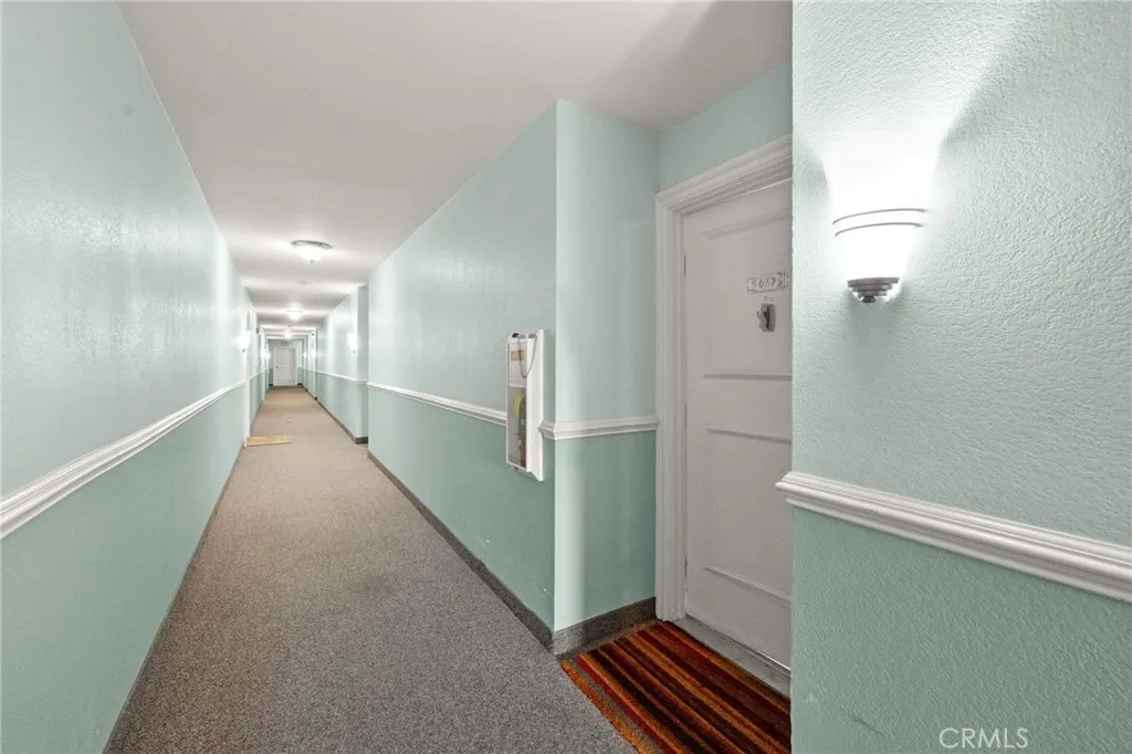 https://cdn.realtyfeed.com/cdn/127/306583265/801b19a0645ec0b4a6b43d5979f9dd05.webp