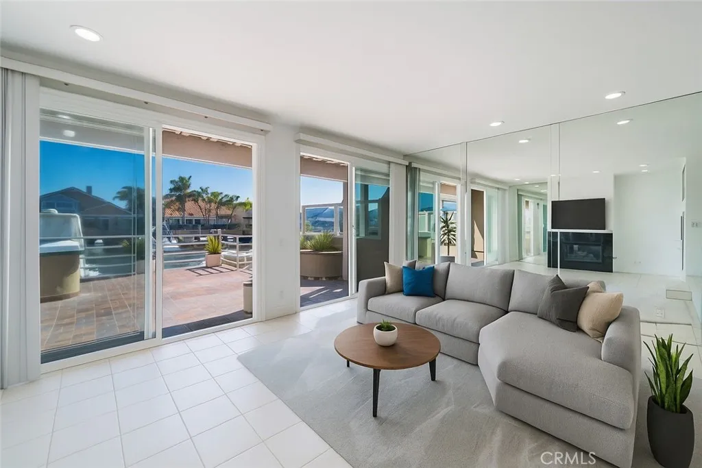 Huntington Beach, CA 92649