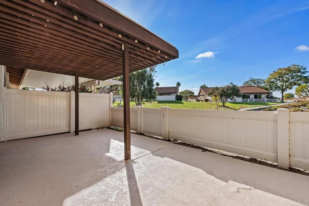 https://cdn.realtyfeed.com/cdn/127/306583419/f28e926fc01b24475242d1e54fcb64a0.webp