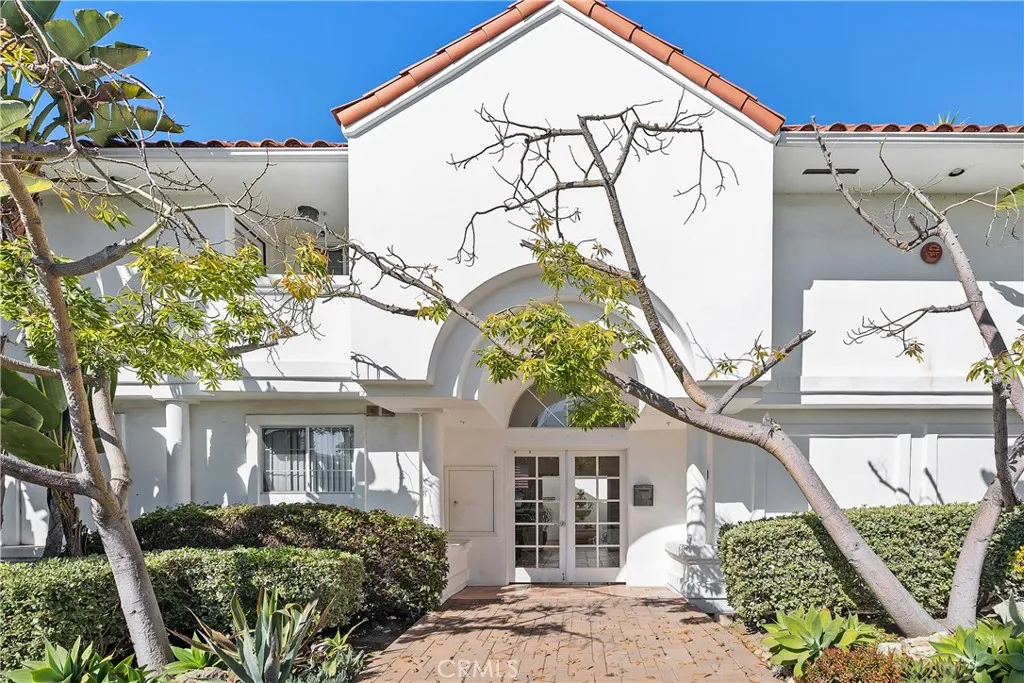 206 Avenida Montalvo Unit 8