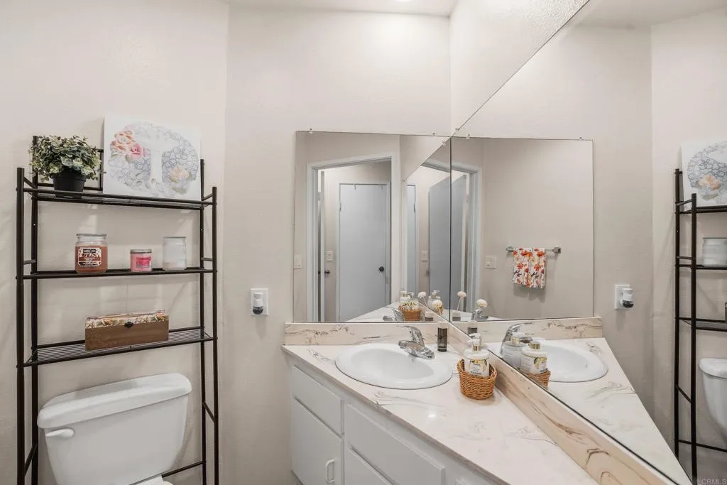 https://cdn.realtyfeed.com/cdn/127/306583481/cbcf0081689dde2111831a2e97e97c34.webp