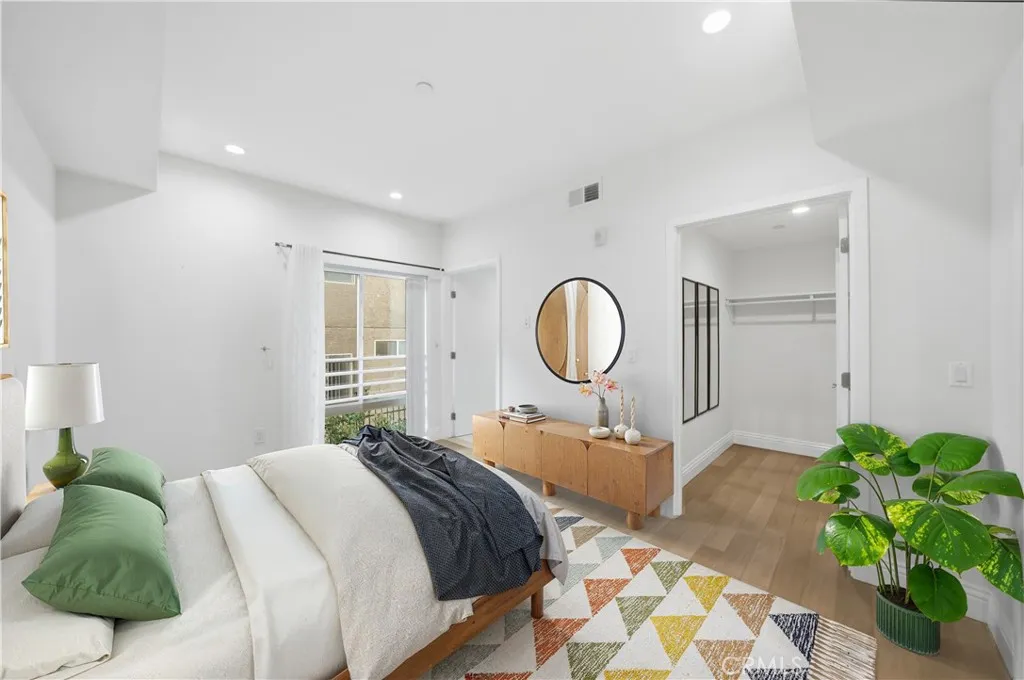 2939 Leeward Avenue Unit 311, Los Angeles, CA 90005 - Photo 2 of 27, Los Angeles, CA