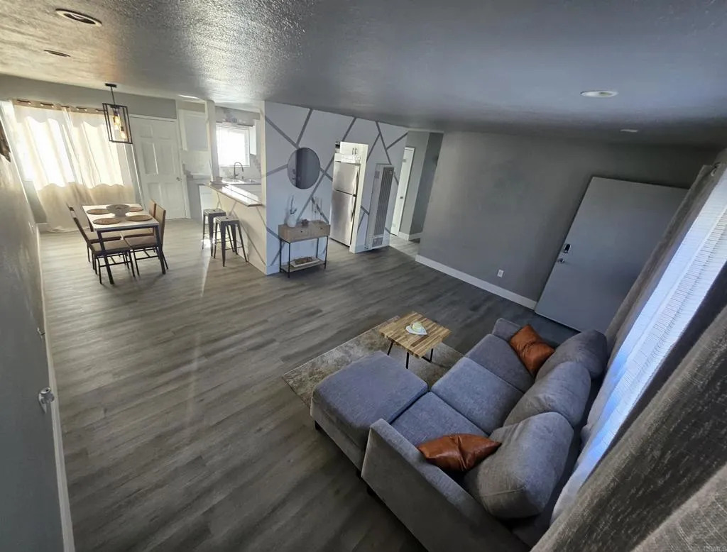 https://cdn.realtyfeed.com/cdn/127/306583517/e5f0a138691e4b39bd300940b911b8a4.webp