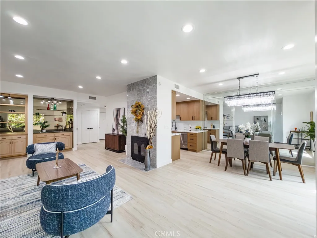 Los Angeles, CA 90025