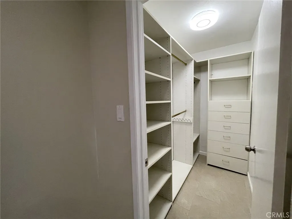 5700 Etiwanda Avenue UNIT 240, Los Angeles, CA, 91356