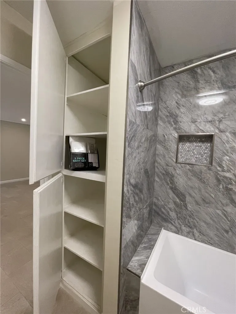 5700 Etiwanda Avenue UNIT 240, Los Angeles, CA, 91356