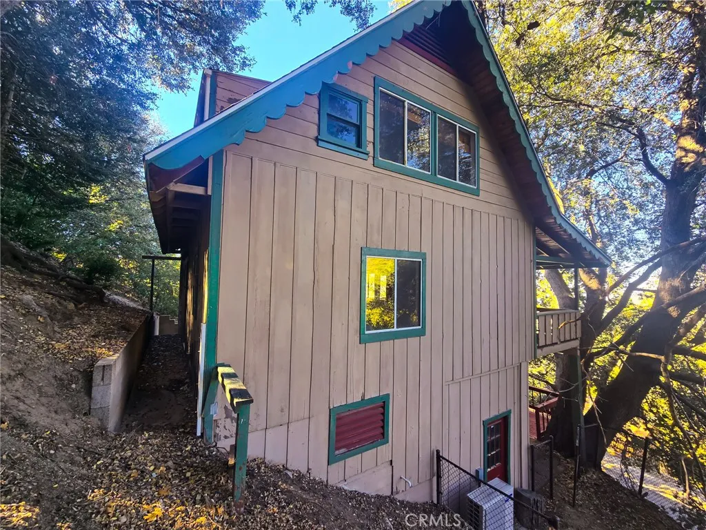 629 Chateau, Crestline, CA 92325 - Photo 3 of 32, Crestline, CA