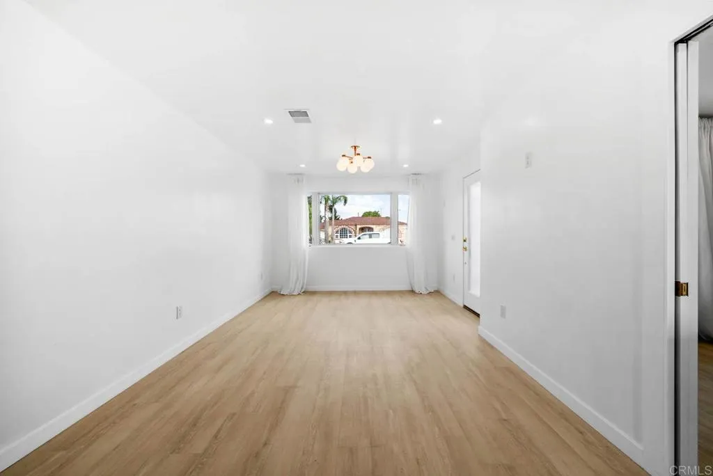 https://cdn.realtyfeed.com/cdn/127/306583858/311afefda0c849dd8f7c7345b068767e.webp