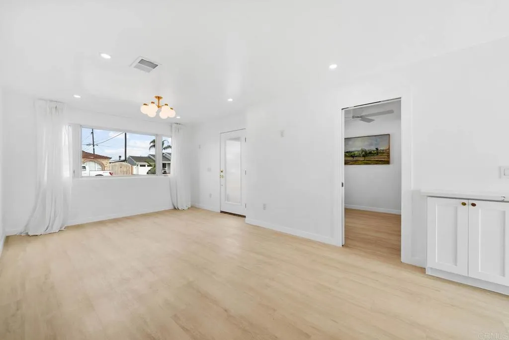 https://cdn.realtyfeed.com/cdn/127/306583858/3ac40bbf2537179d2b914227de5248c9.webp