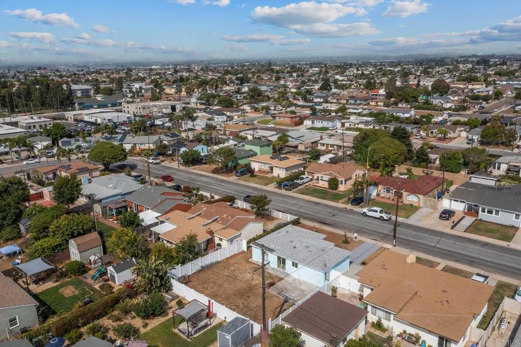 https://cdn.realtyfeed.com/cdn/127/306583858/6d1ea2e7cab1971509b788c66b3b942b.webp