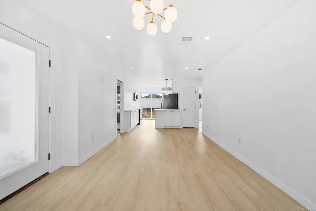 https://cdn.realtyfeed.com/cdn/127/306583858/898019e1609cf683ff53f8169d5c9833.webp