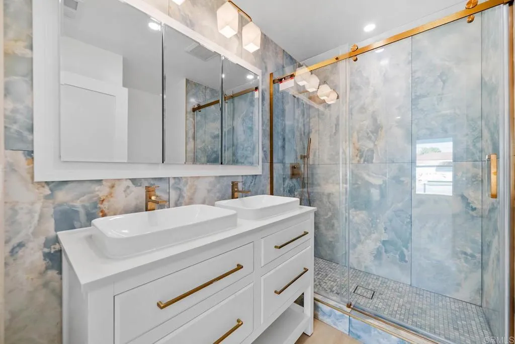 https://cdn.realtyfeed.com/cdn/127/306583858/d6e7eeea550cf673cbab788559cdc222.webp