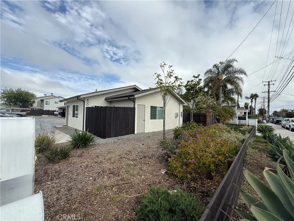 Costa Mesa, CA 92627