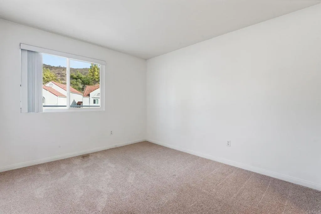https://cdn.realtyfeed.com/cdn/127/306583922/489d97296d61d0033fbf0b62682257b3.webp