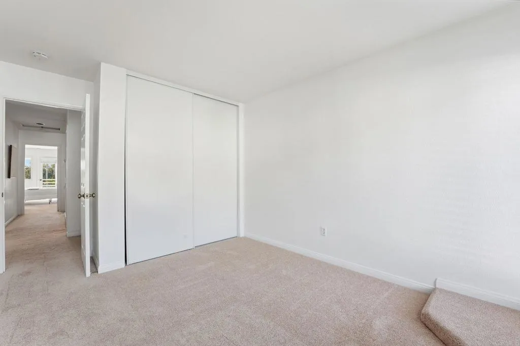 https://cdn.realtyfeed.com/cdn/127/306583922/a267606abaa9ed19118ec15f52b20d9c.webp