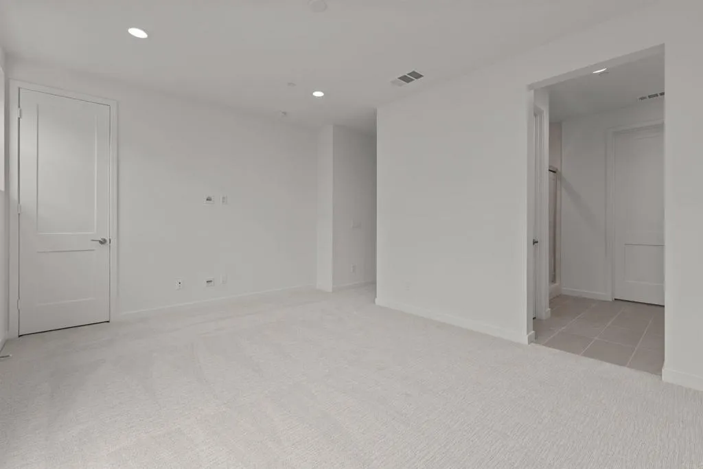 Photo #15: NDP2510669 Listing: Photo #15