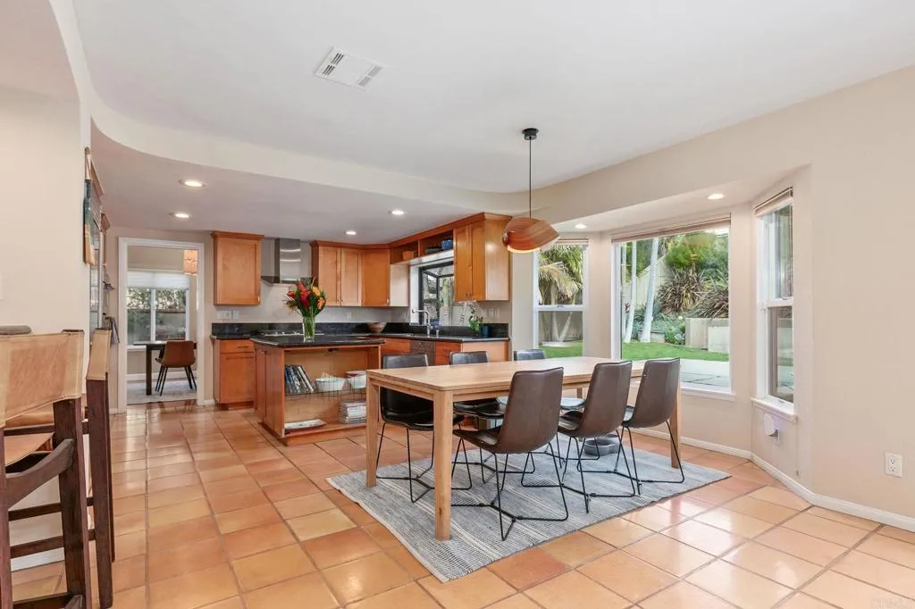 https://cdn.realtyfeed.com/cdn/127/306583962/58a3eddb10999aab55c6901f7c4666b6.webp
