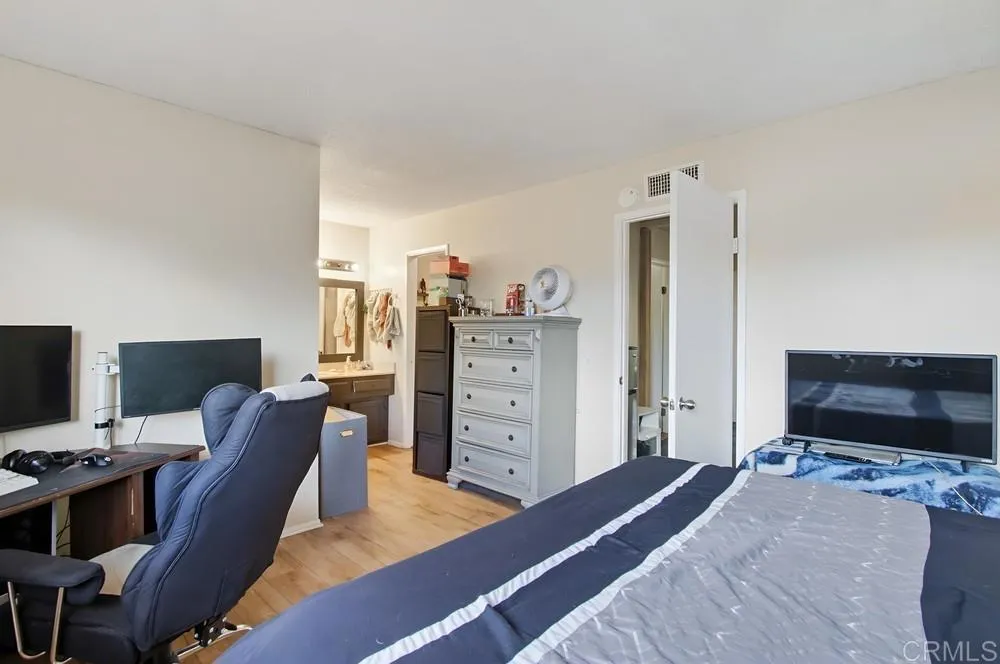 Photo #24: PTP2508418 Listing: Photo #24