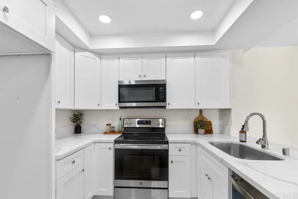 https://cdn.realtyfeed.com/cdn/127/306584008/f1f5ab80e22125d73ea5bee51200f344.webp