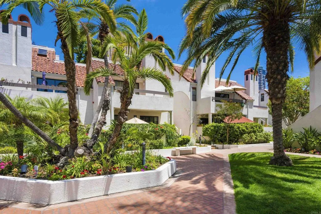 https://cdn.realtyfeed.com/cdn/127/306584134/250a0875ad72df77c80d1b9bf783270c.webp