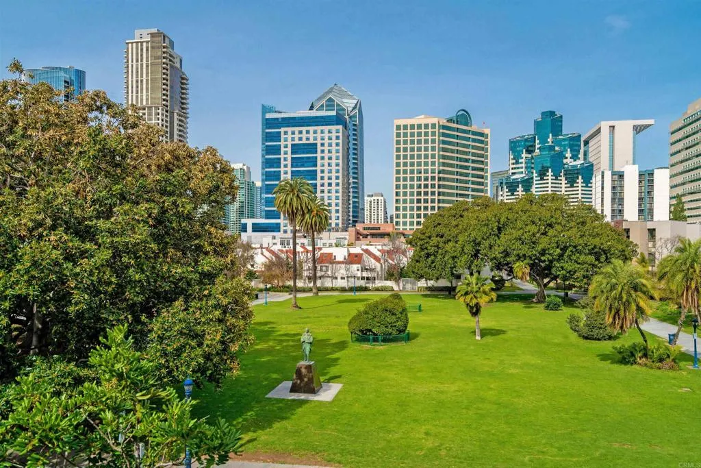 https://cdn.realtyfeed.com/cdn/127/306584134/3727dd3632ea612012c455f16762fbde.webp