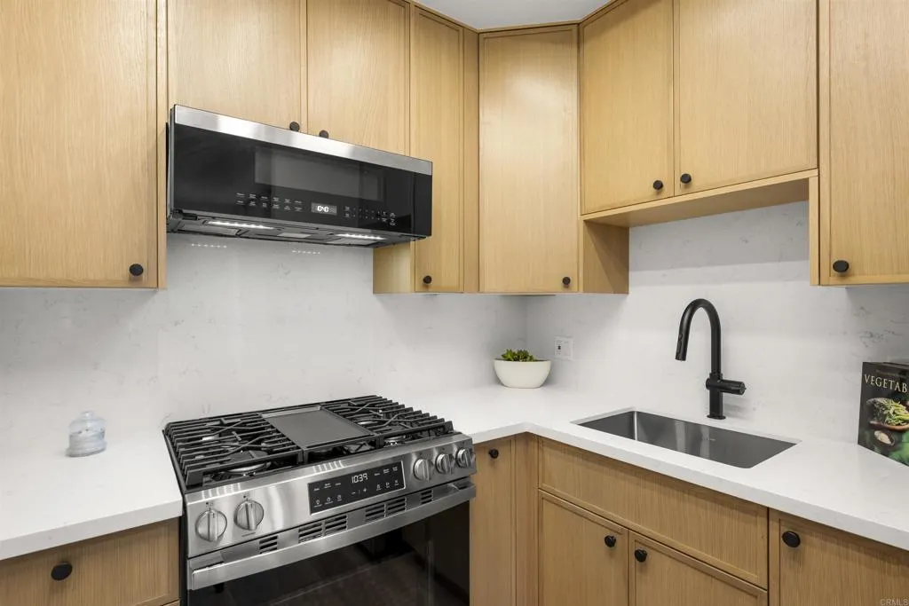 https://cdn.realtyfeed.com/cdn/127/306584134/83fe178c057c1d5a6648dfb7a0f5f309.webp