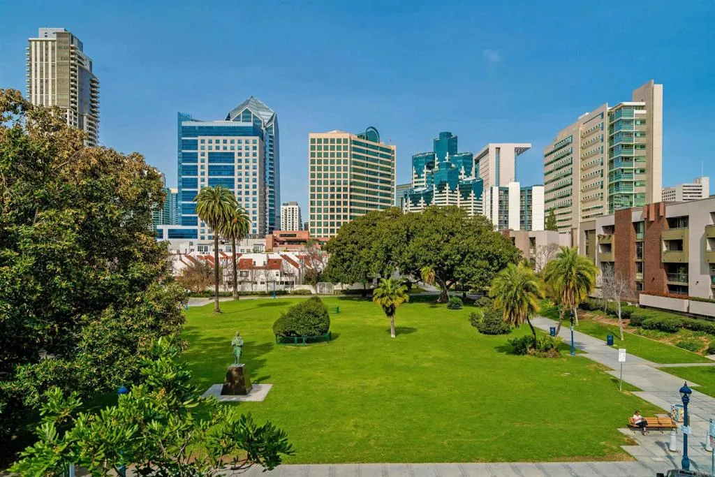 https://cdn.realtyfeed.com/cdn/127/306584134/fb3c3458392ec760488509e8022976fd.webp