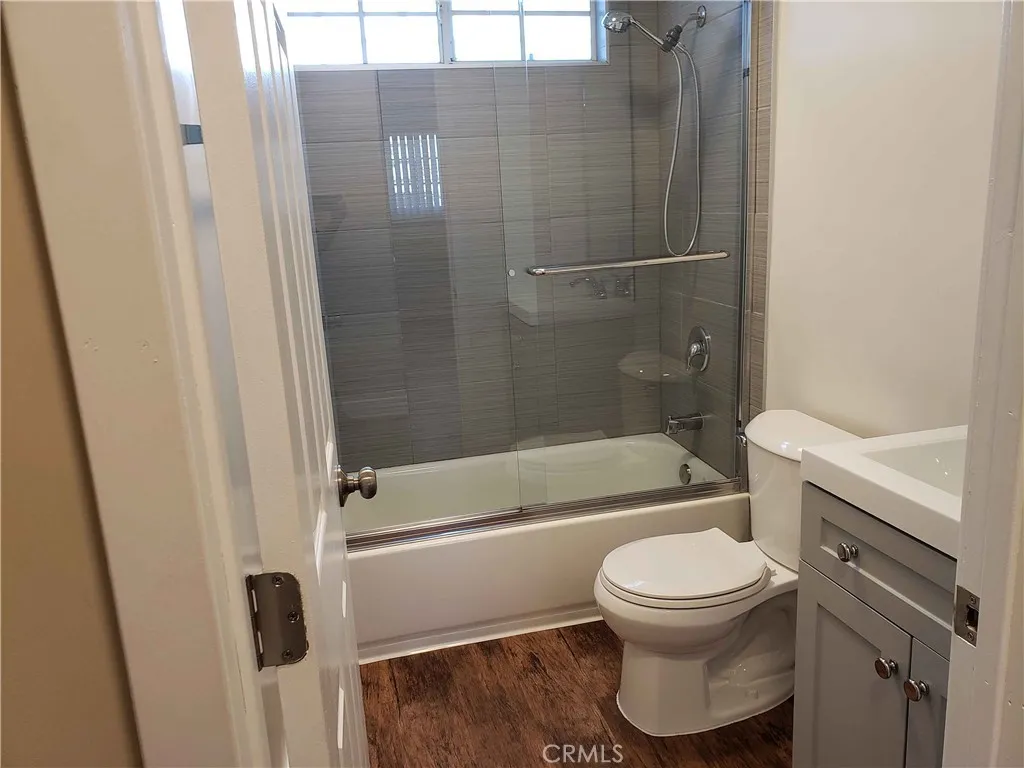 Los Angeles, CA 90062