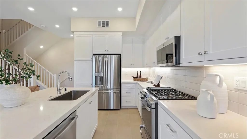 1295 Snowberry Place, Montebello, CA 90640 - Photo 3 of 25, Montebello, CA