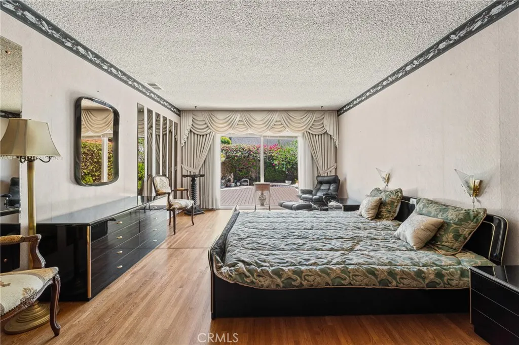 Beverly Hills, CA 90211