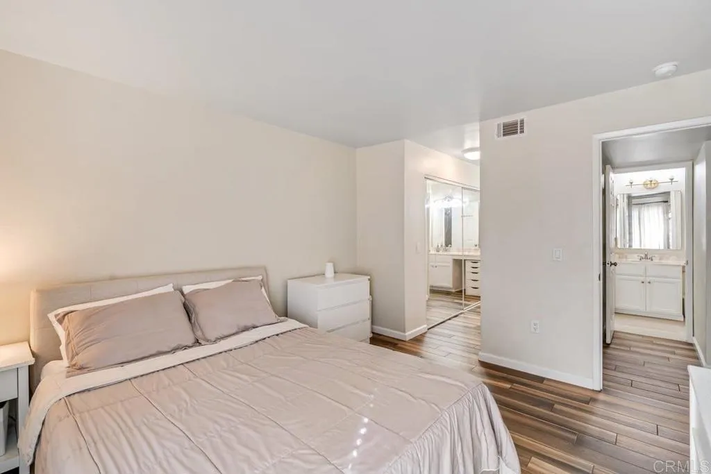 https://cdn.realtyfeed.com/cdn/127/306584379/1d3c3ec2f3da761a93173475671825f2.webp