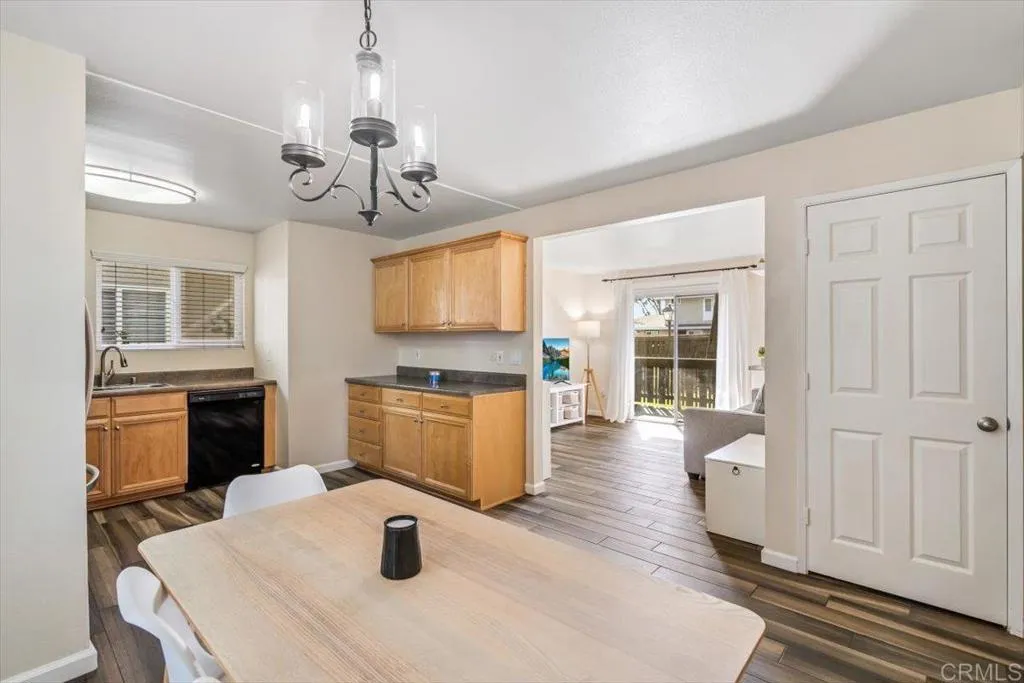 https://cdn.realtyfeed.com/cdn/127/306584379/313b6a88c69acb5181d84f7d5a357653.webp