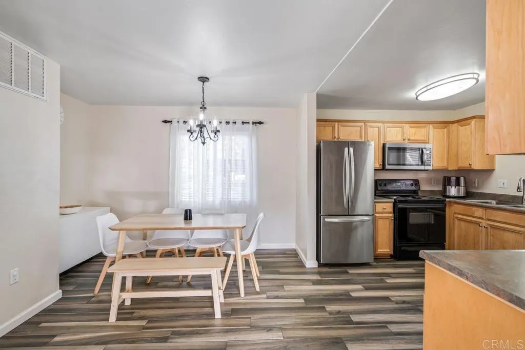 https://cdn.realtyfeed.com/cdn/127/306584379/92bff521245351906ac97d7a7e674ba7.webp
