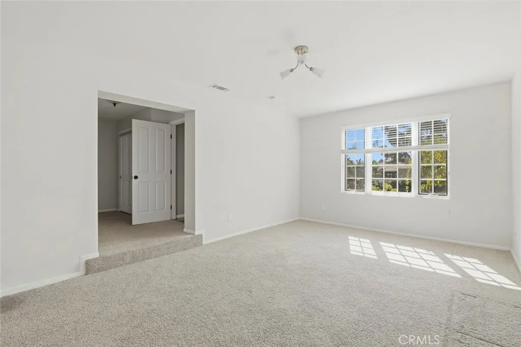 https://cdn.realtyfeed.com/cdn/127/306584384/2aad16d579a57185ff225159a96c7330.webp
