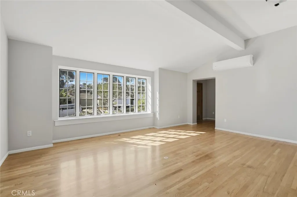 https://cdn.realtyfeed.com/cdn/127/306584384/6408e4f64ad073e119630e4917efceb2.webp