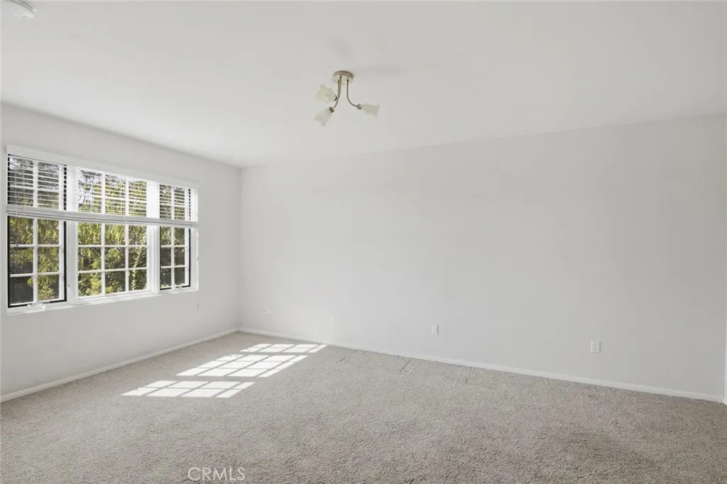 https://cdn.realtyfeed.com/cdn/127/306584384/7b205cf33b2748321877cbd8faa0721e.webp