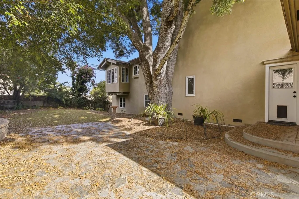 https://cdn.realtyfeed.com/cdn/127/306584384/83f92714fea09babf0b8c39c5a659d8d.webp