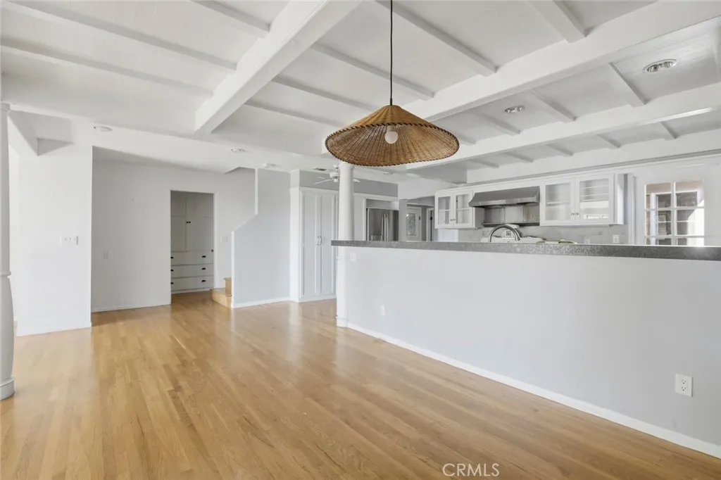 https://cdn.realtyfeed.com/cdn/127/306584384/bc1b3a4cf995a2ad46bedca59411bcd4.webp