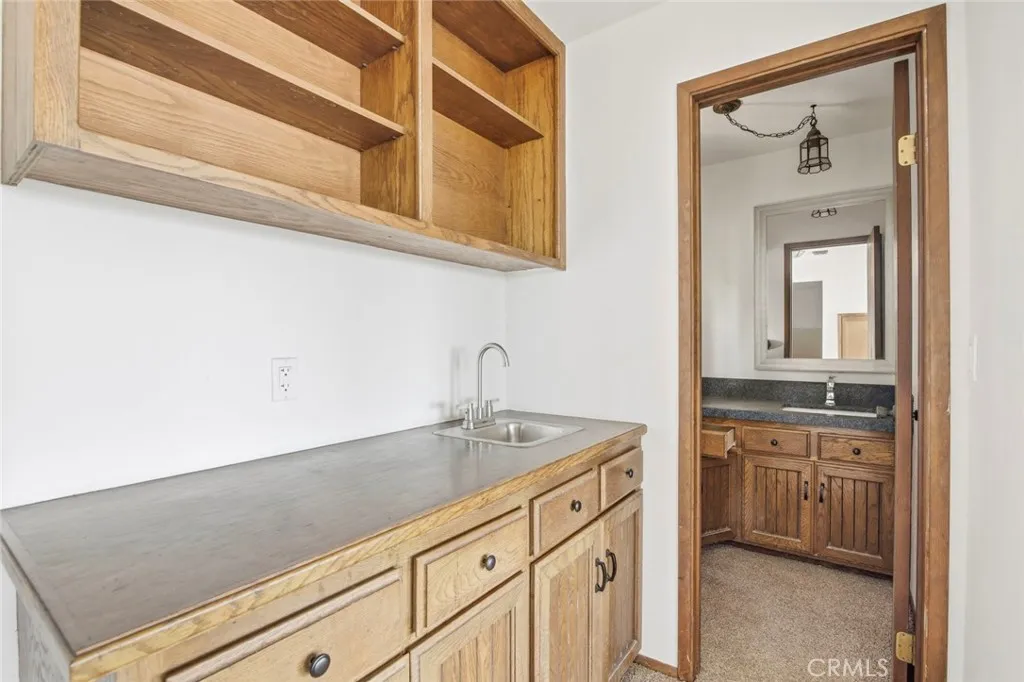 https://cdn.realtyfeed.com/cdn/127/306584384/c3431a9d85e0b91e65bc37551562c8c8.webp