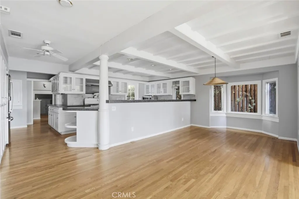 https://cdn.realtyfeed.com/cdn/127/306584384/e8df7e6e0ce9b0929420604e31374797.webp