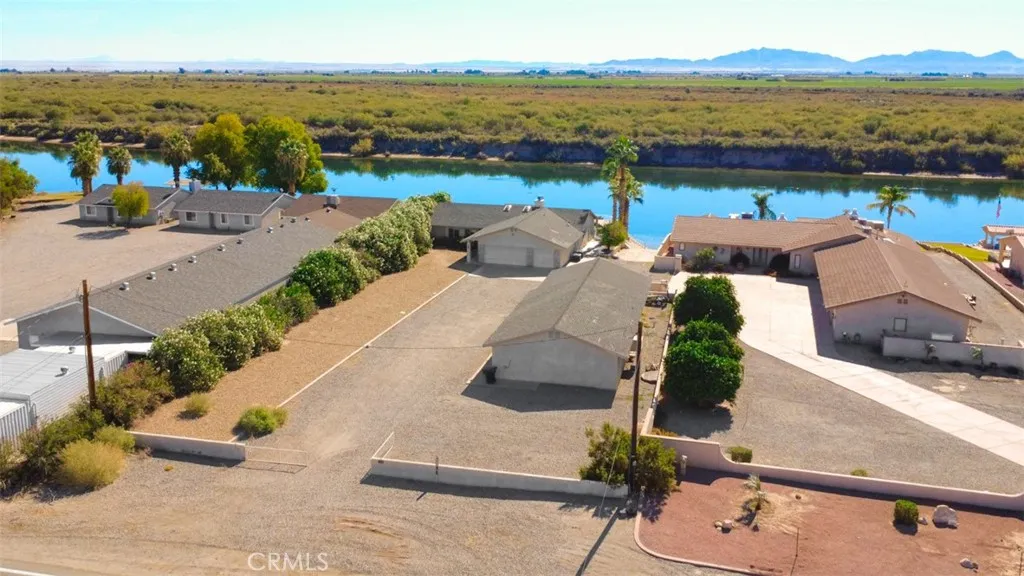 7449 Rio Vista