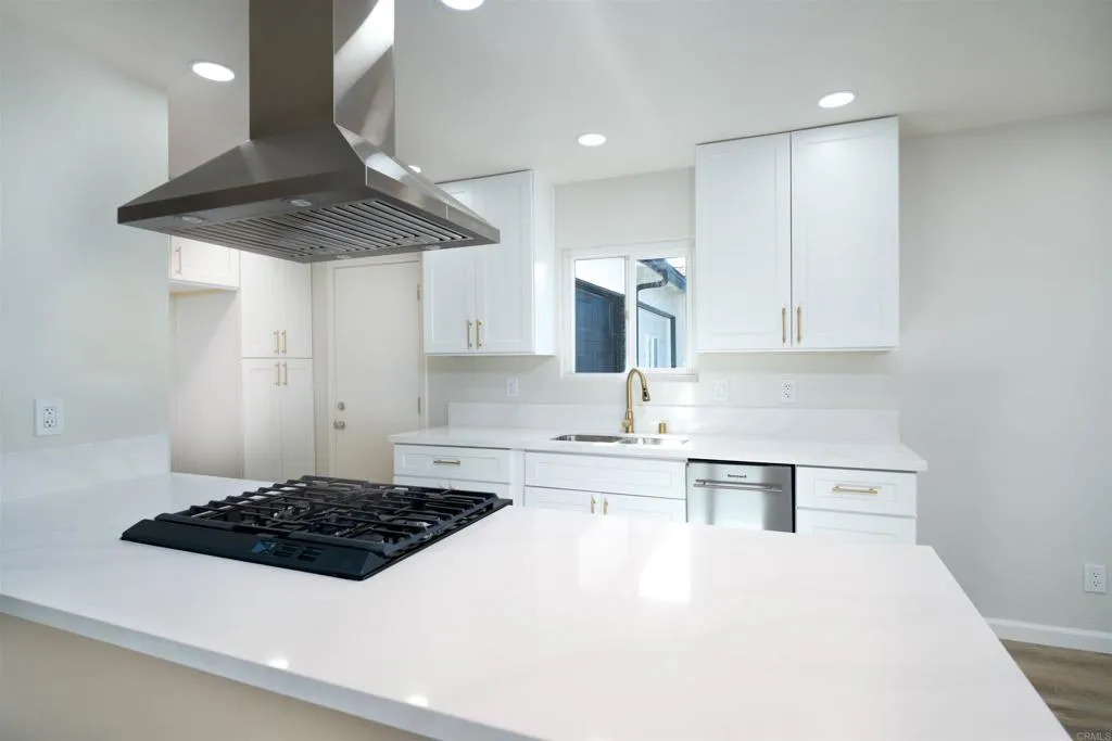 https://cdn.realtyfeed.com/cdn/127/306584564/a77570c250d83ddd0003995c9431a985.webp