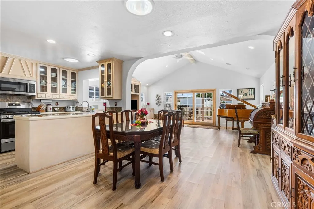 https://cdn.realtyfeed.com/cdn/127/306584650/42f9e3ddbded7506f2f53372c84f3919.webp