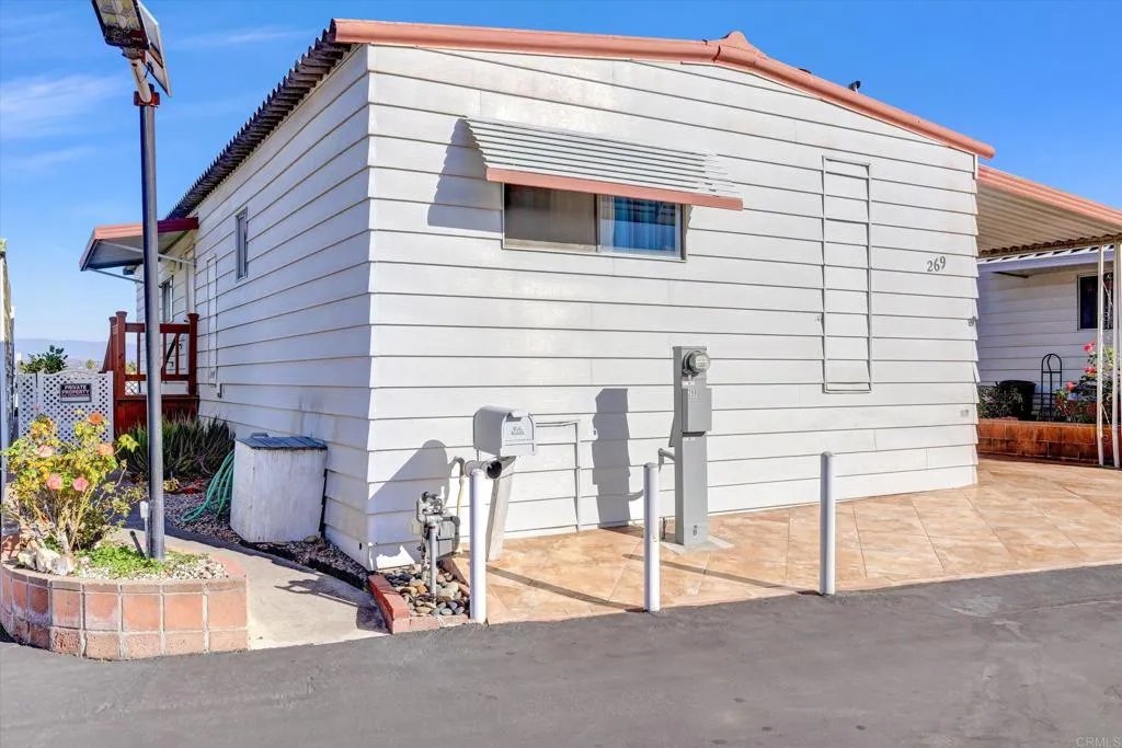 https://cdn.realtyfeed.com/cdn/127/306584679/534851930893985a4f8494756dbbaf03.webp