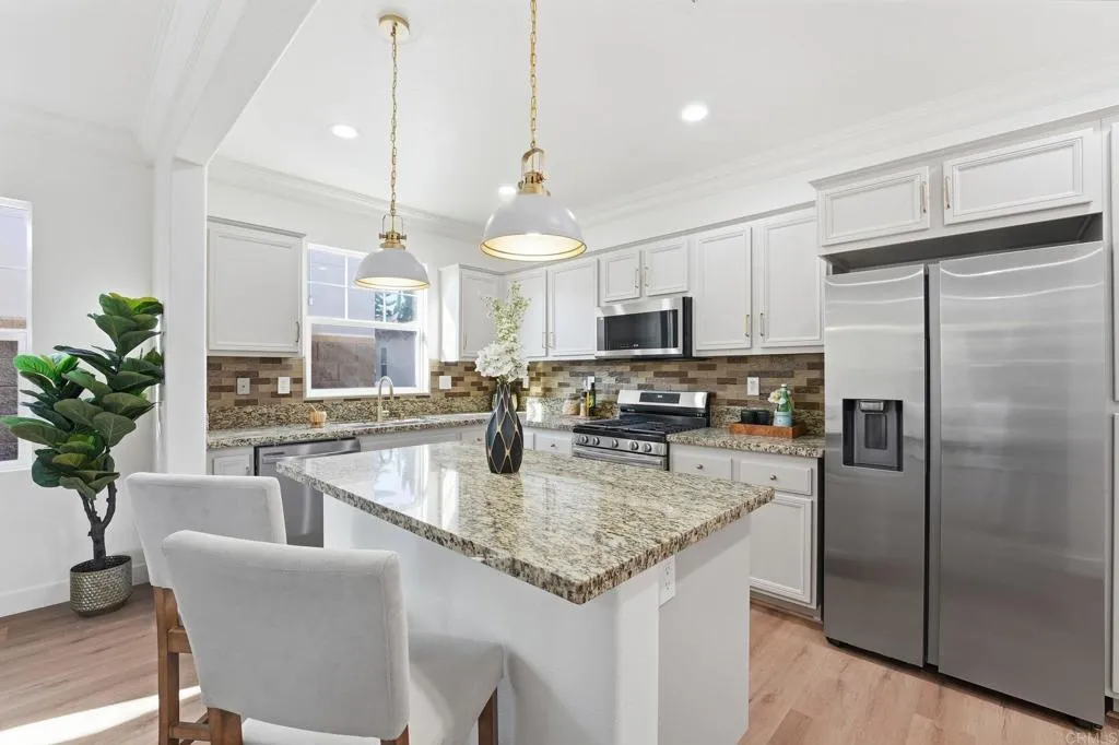 https://cdn.realtyfeed.com/cdn/127/306584706/9159e9c374068412960718063d9ef951.webp