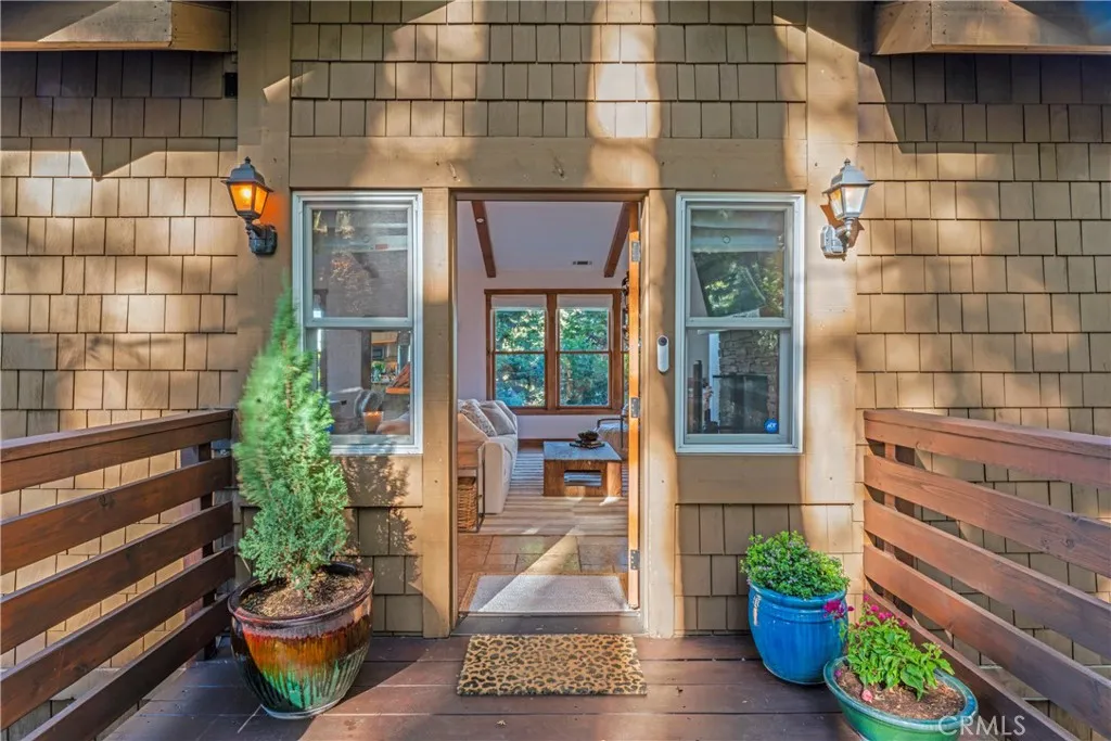 813 Greenbriar Drive, Lake Arrowhead, CA 92385 - Photo 4 of 60, Lake Arrowhead, CA