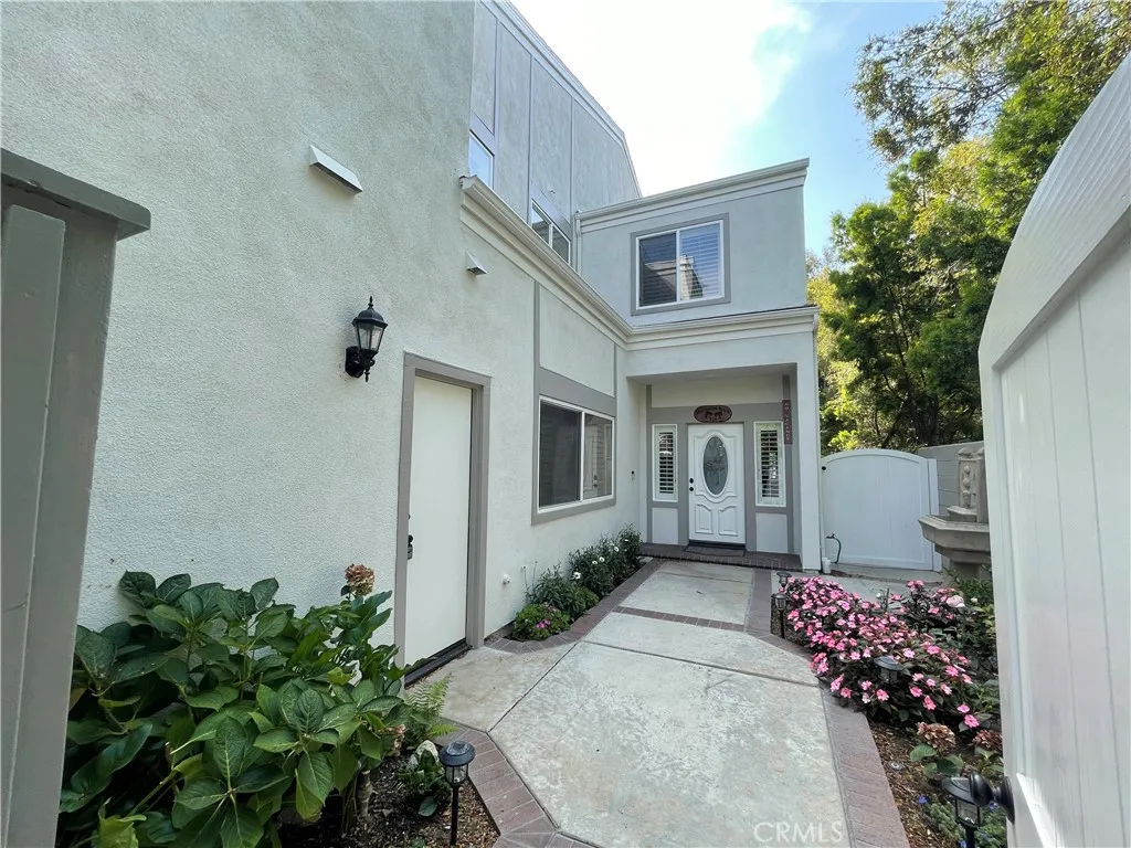 Huntington Beach, CA 92648